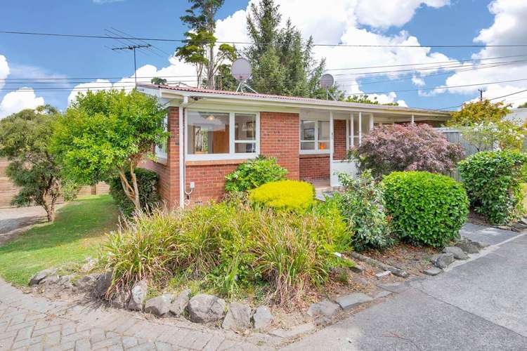 2/8 Westward Ho Glen Eden_18