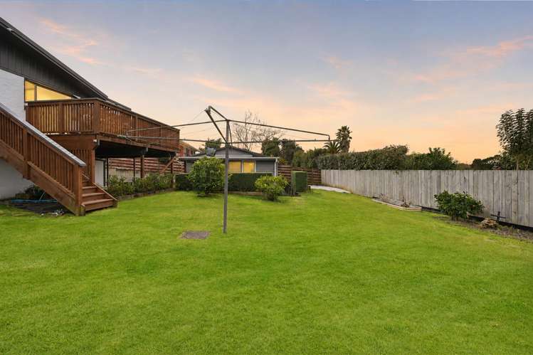 24 Garden Heights Avenue Glenview_22