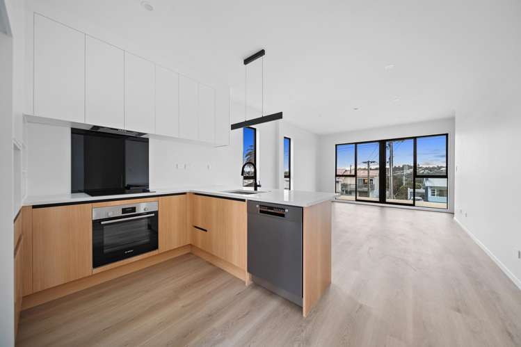 2/17 Sunnyfield Crescent Glenfield_5