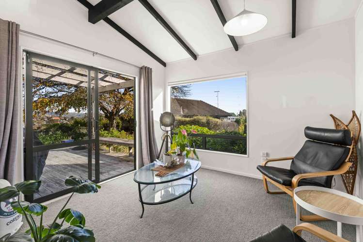 10 Busby Hill Havelock North_6