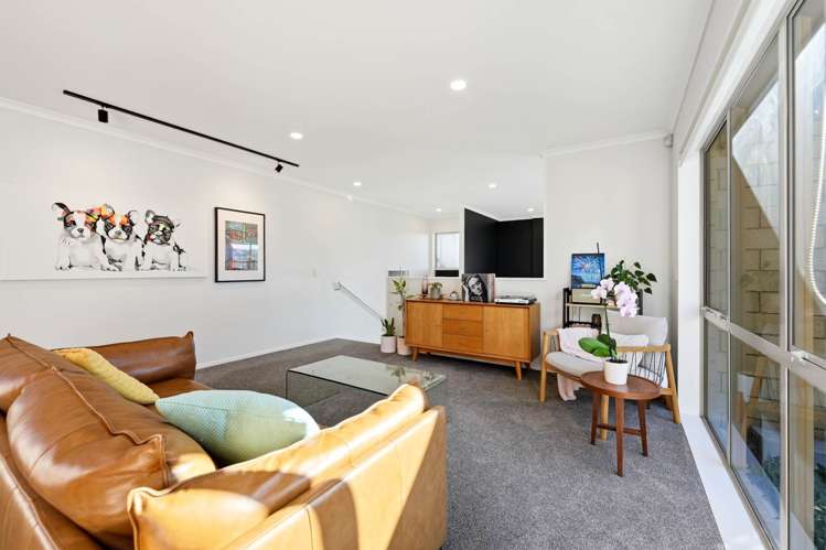61 Salford Crescent Flat Bush_13