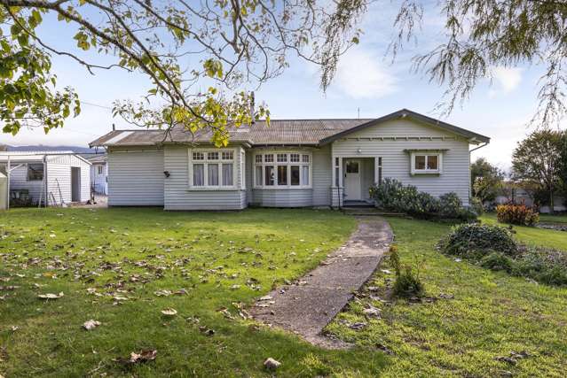 Country Charm with Space, Privacy & Potential