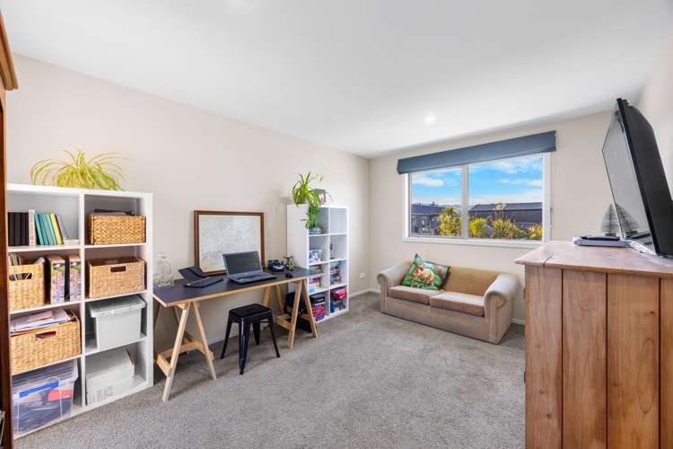 4 Kingfisher Crescent Albert Town_17