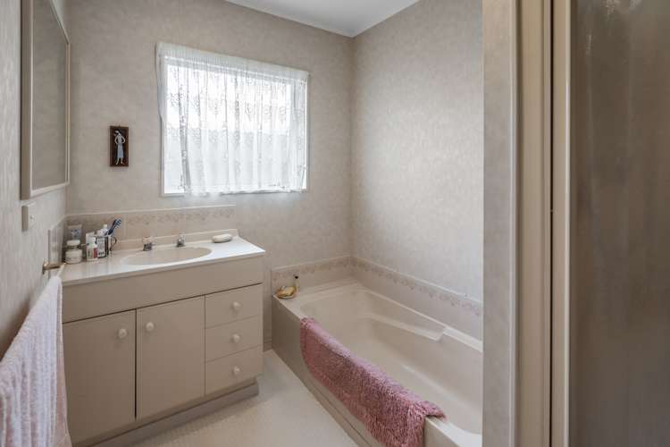 8b Longwood Lane Otumoetai_12