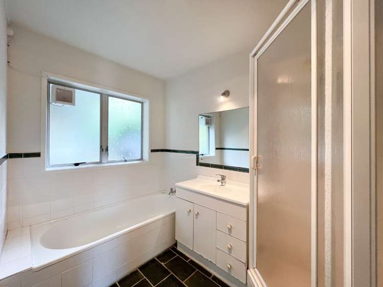 13 Dunraven Place Torbay_9