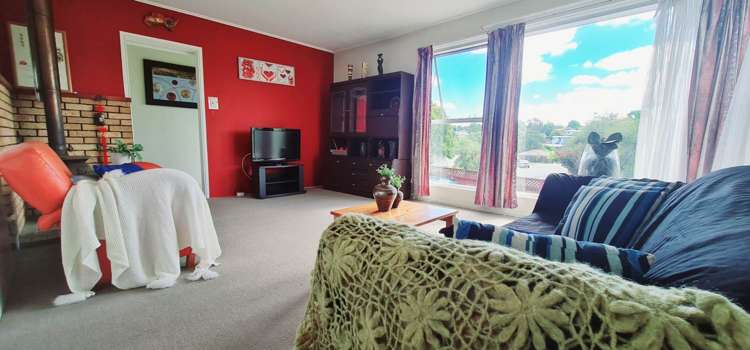 64 Hellyers Street Birkdale_3