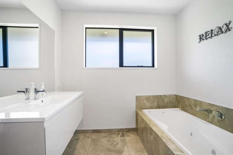 28 Talboys Drive Winton_19