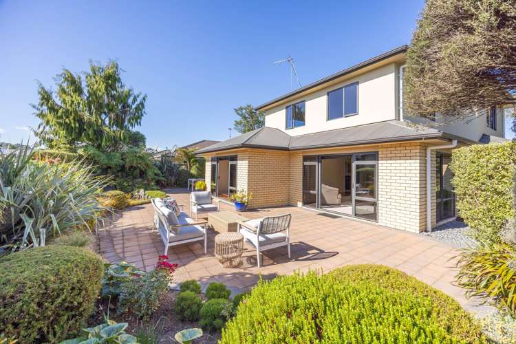72 Barrington Drive Huntington_26
