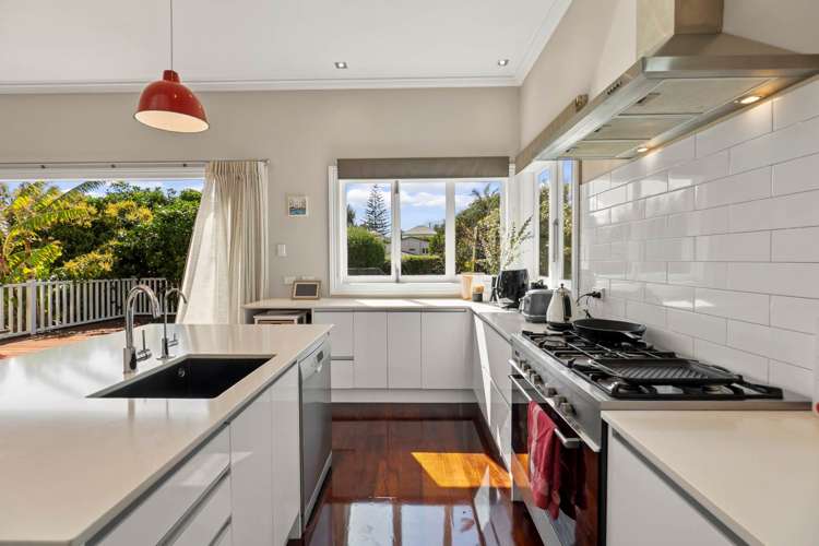 28 Patuone Avenue Devonport_17