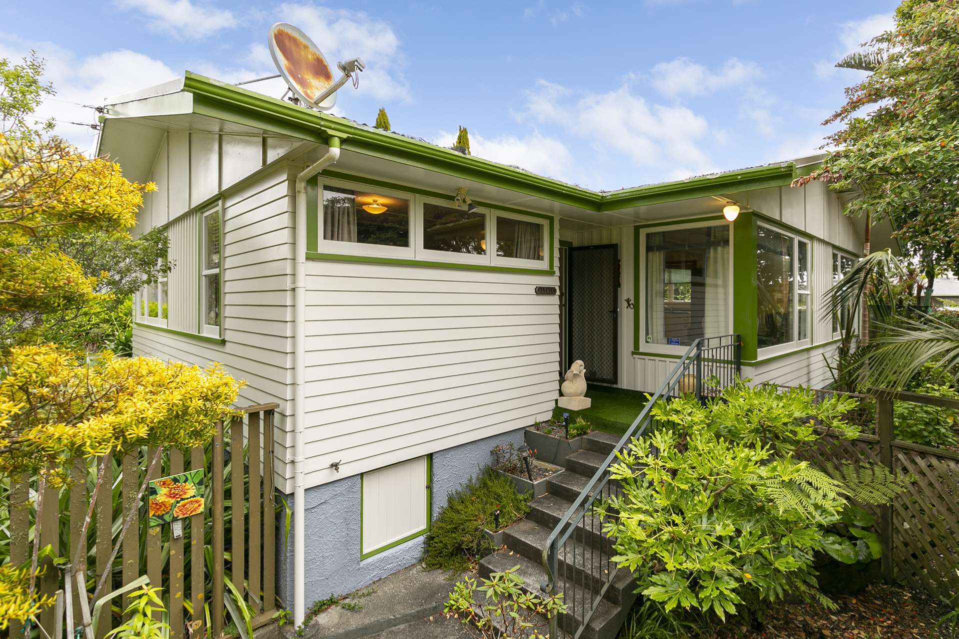 74 Beazley Avenue Paparangi_0