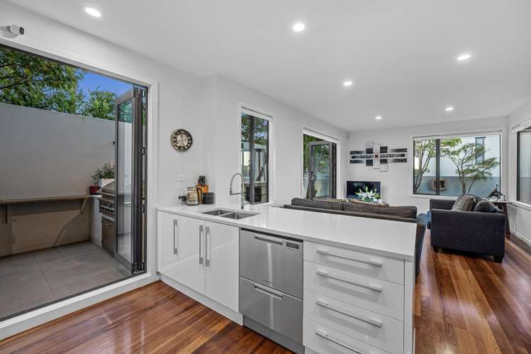 1/5 Rarere Road Takapuna_13