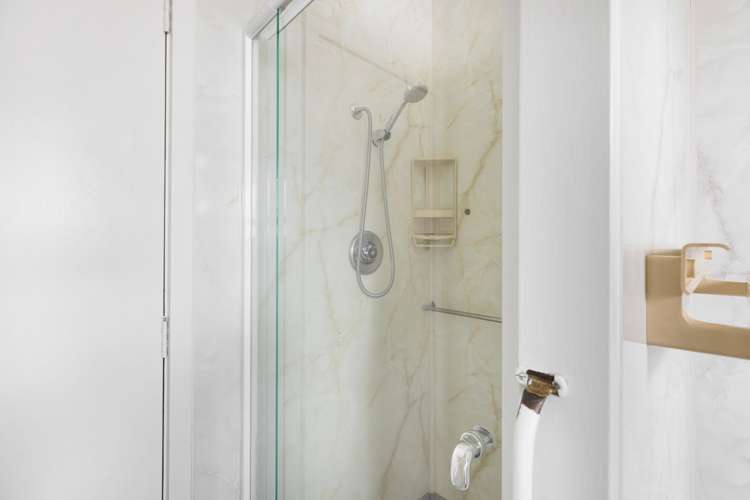 109 Creek road Allenton_14