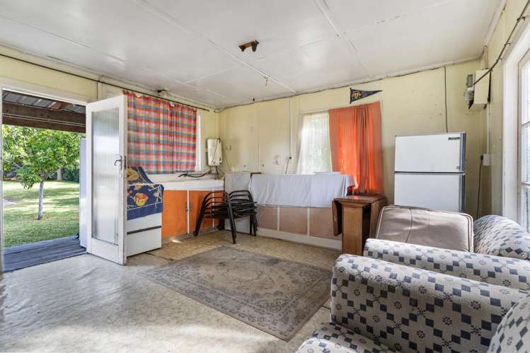 64 Howard Road Orere Point_15