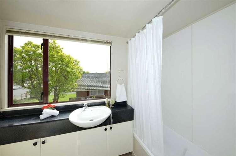 8 Braco Place Burnside_13