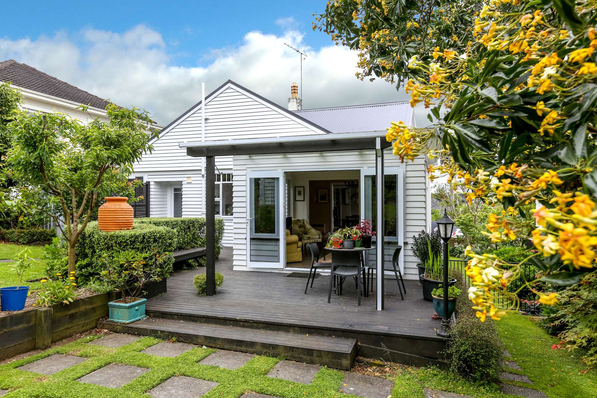 207 Powderham Street New Plymouth Central_0