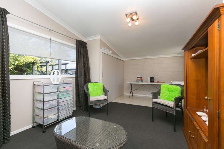 61 Clifton Drive Waitara_15