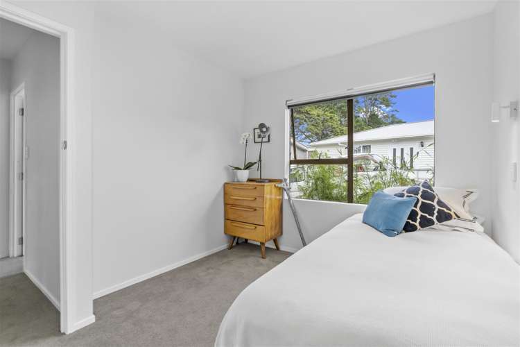 2/16 Valron Road Te Atatu South_9