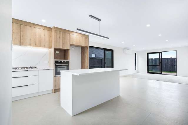 14 Gaylard Avenue 1053_3