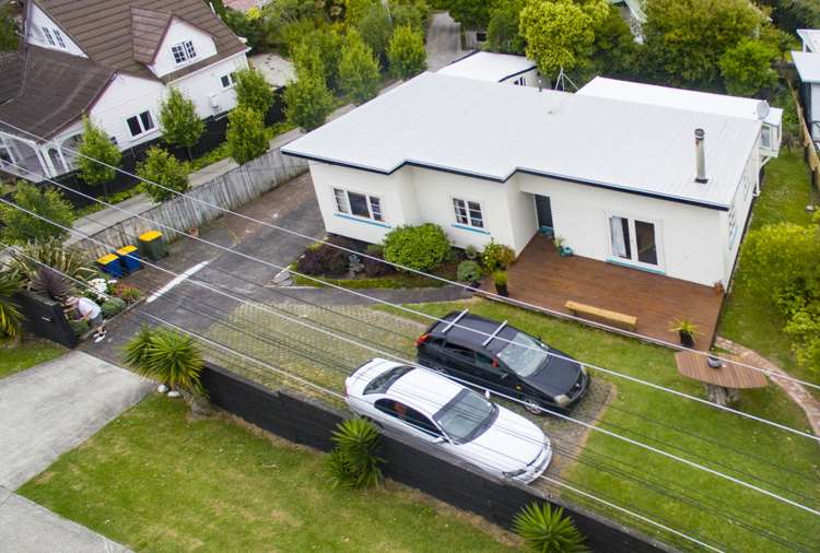 82a Atkinson Road Titirangi_16