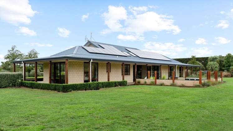 525 Burnham School Road_0