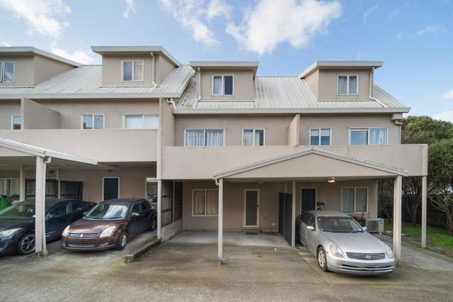 Better Than Paying Rent - Prime Onehunga Location!