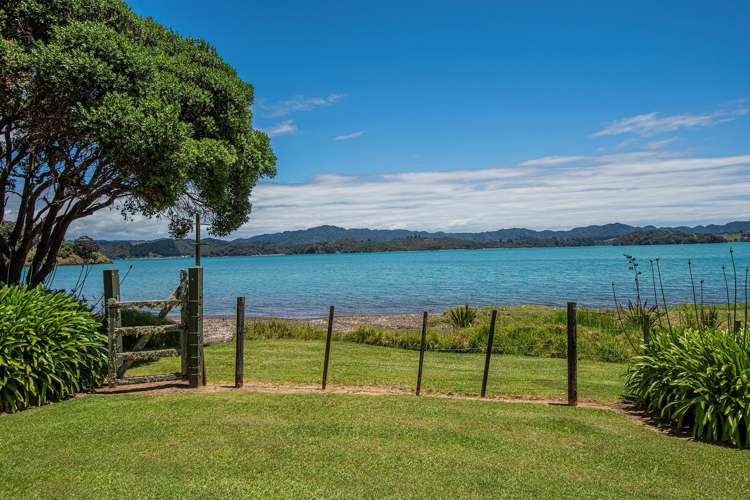 950 Whangaruru North Road, Bland Bay Oakura Coast_25