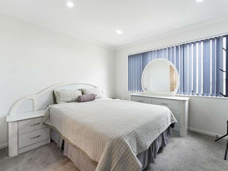 74 Michael Bosher Way Flat Bush_11