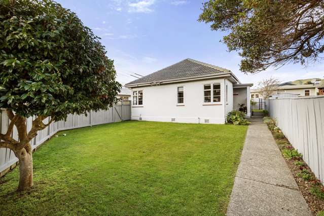 Sunny Alicetown Family Home