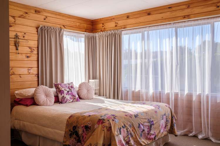 22 Ruru Avenue Lytton West_14