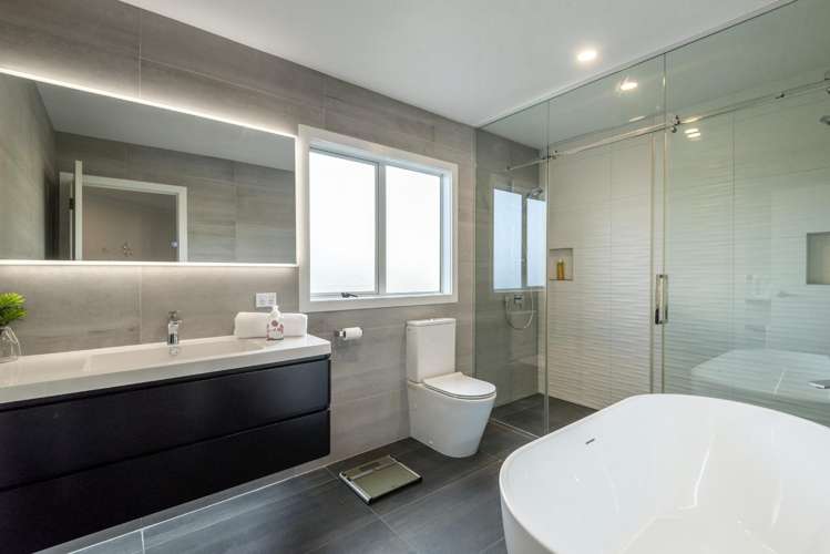 690 Ridge Road Riverhead_21