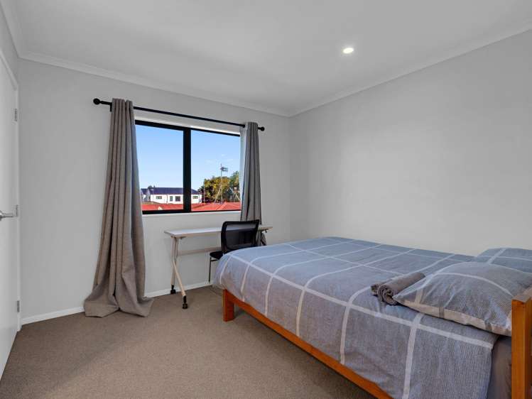 1/105 Knighton Road Hillcrest_7
