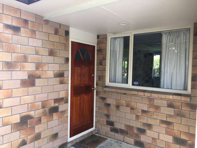 8 George Arthur Place Pukekohe_16