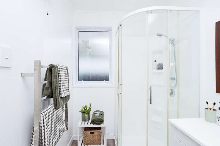 2/237 Queens Drive Windsor_16