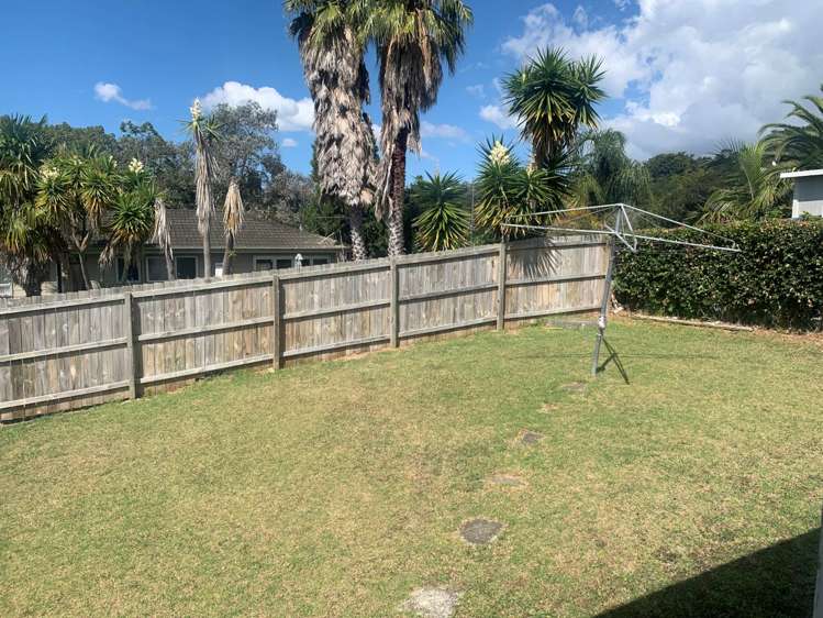 29 Castleton Street Birkdale_13