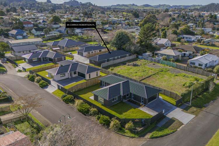 4A Carrick Robertson Place Waihi_14