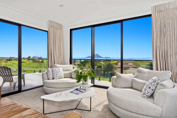 16 Piripai Rise Coastlands_8