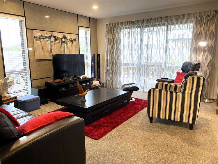 158 Coulson Road Paroa_14