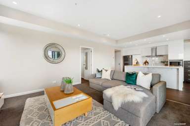 808/47 Beach Road_1