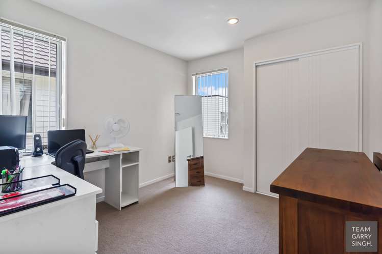 11 Phar Lap Crescent Takanini_12