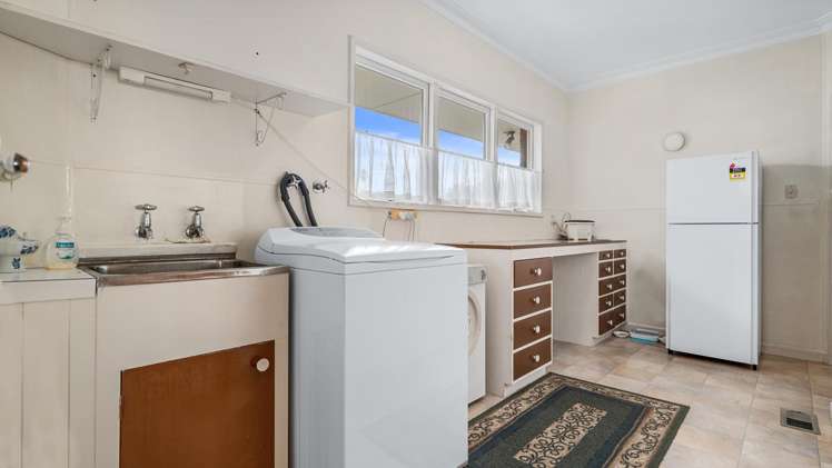 7 Gibbs Crescent Red Hill_13