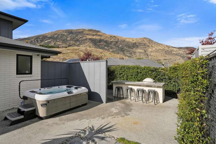 24 Risinghurst Terrace Lower Shotover_12