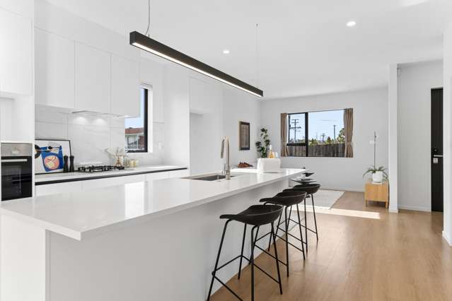 9a Maclaurin Street Blockhouse Bay_4