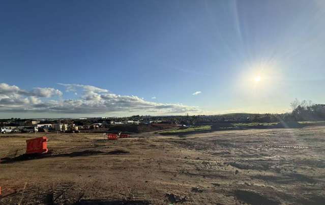 Lot 5/77, 81, 85 Gracechurch Drive Dannemora_3