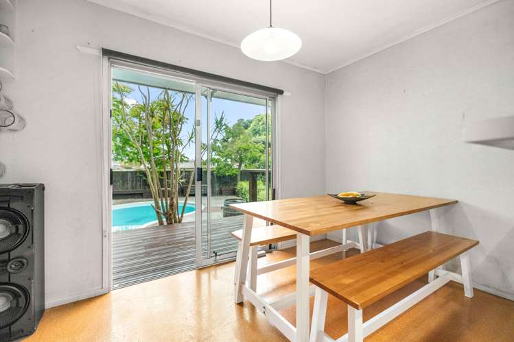 85 Hutchinson Road Bucklands Beach_11