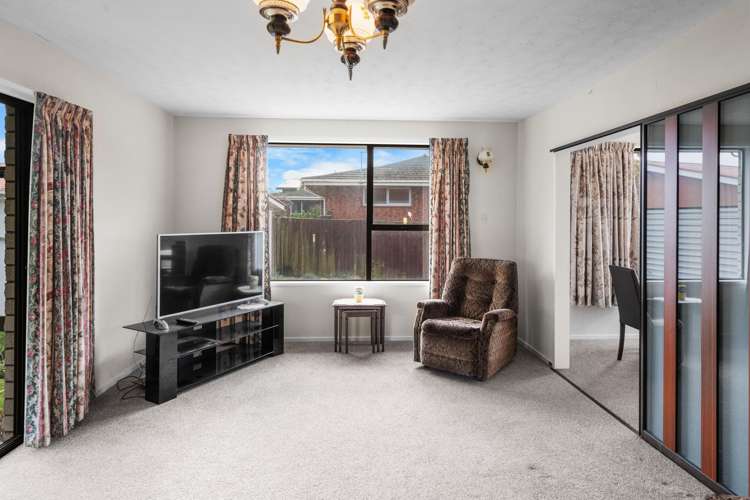 29 Wyatt Place Russley_20