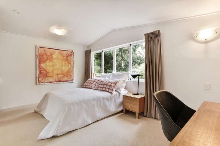 111 Scenic Drive Titirangi_14