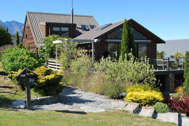 39 Suburb Street Queenstown_17