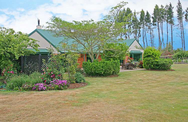 2/135 Johnson Road West Melton_20