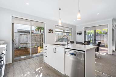 17 Hugo Way_4