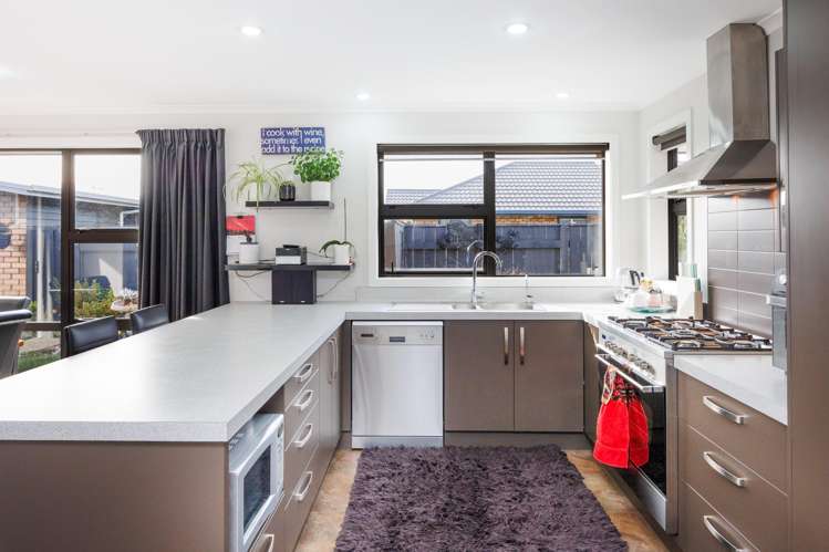 12 Lorenzo Place Kelvin Grove_4